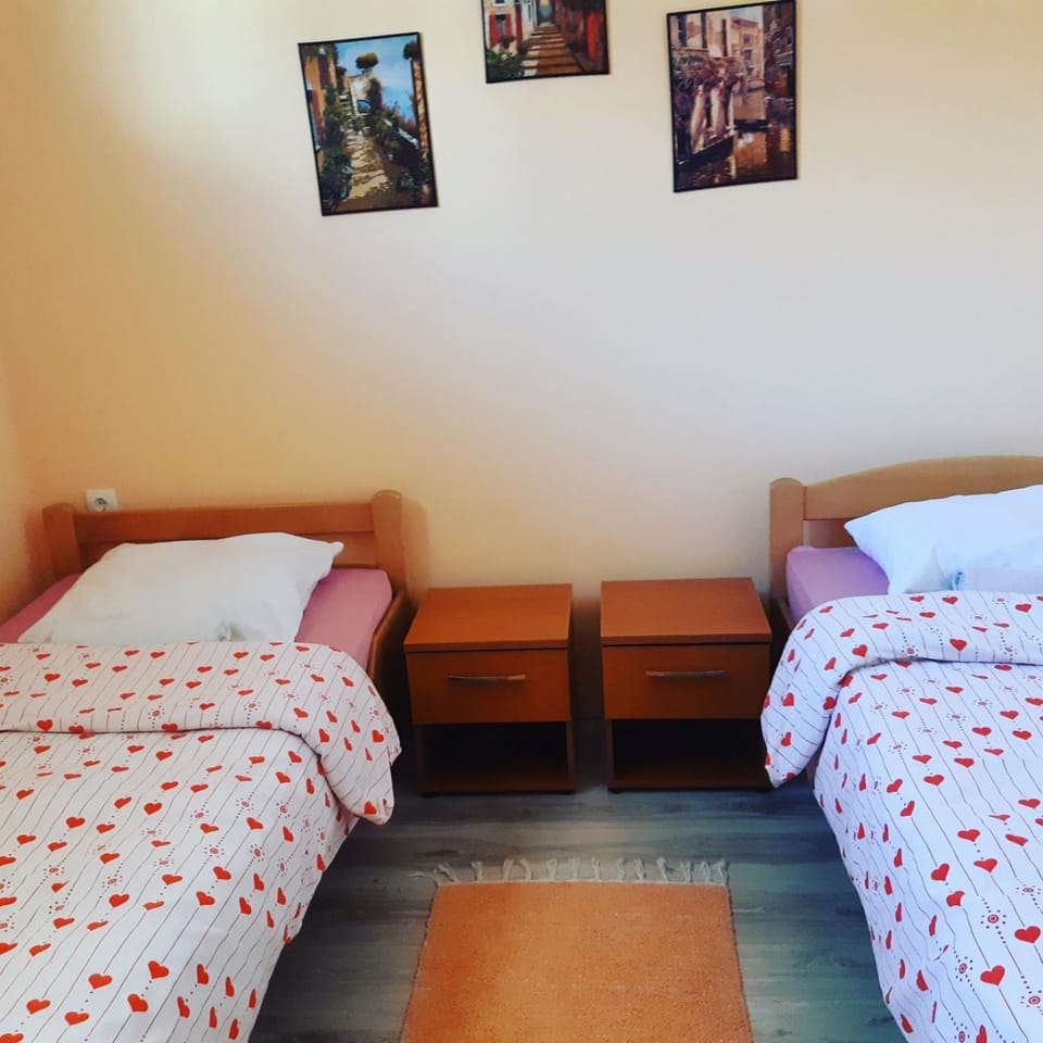 Property building, Bed