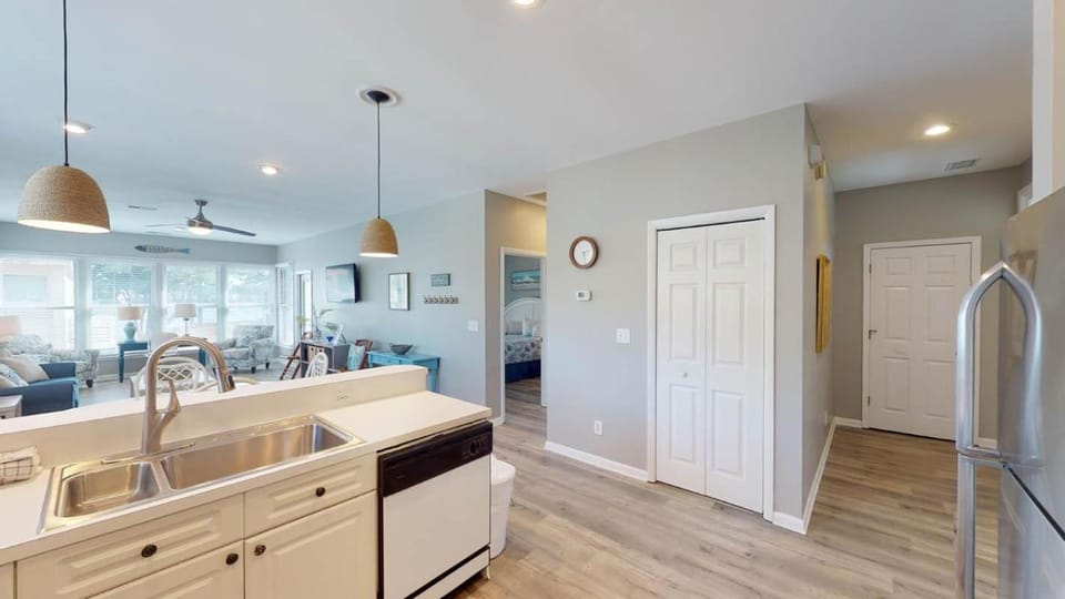 Litchfield Lakeside Escape Resort Perks by the Sea House in South Carolina