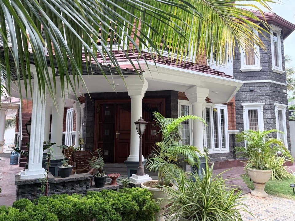 Royal Feather Bed and Breakfast in Sri Lanka