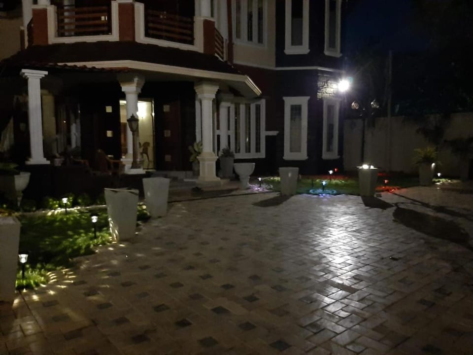 Royal Feather Bed and Breakfast in Sri Lanka