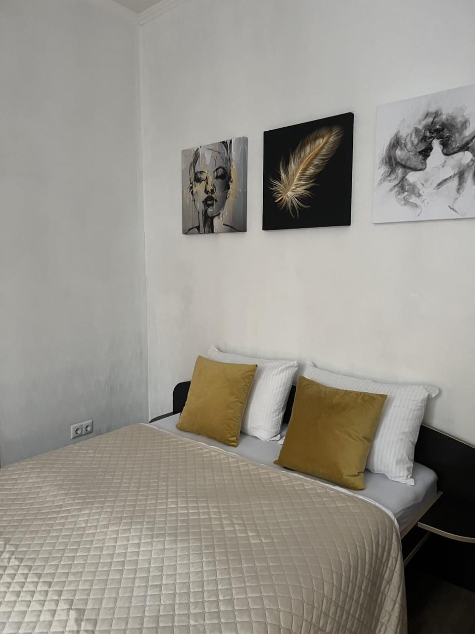 Bed, Decorative detail, Bedroom