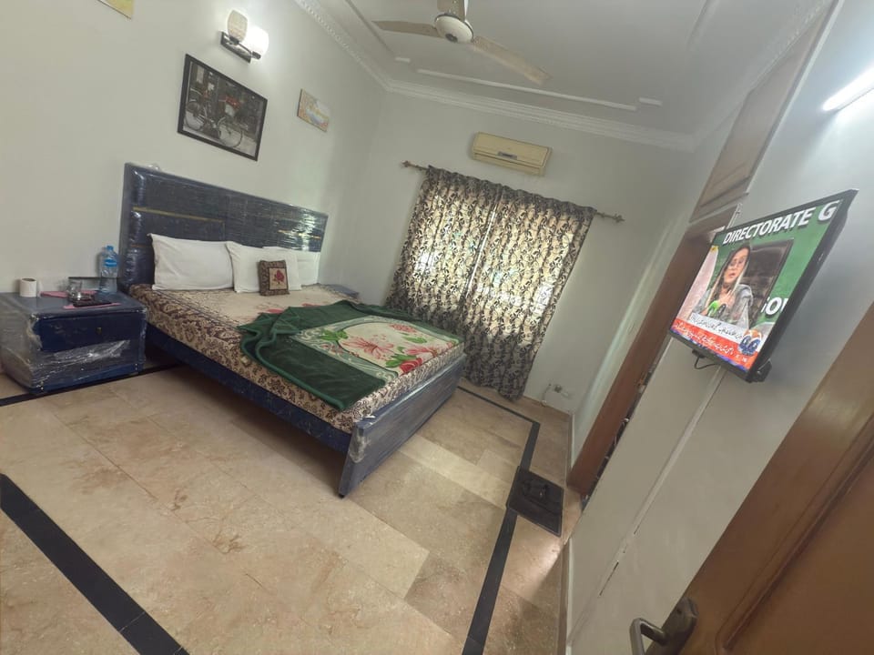 New luxury guesthouse Bed and Breakfast in Islamabad