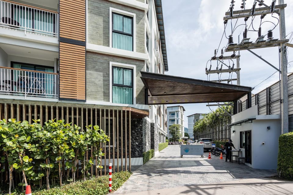 Property building, Facade/entrance