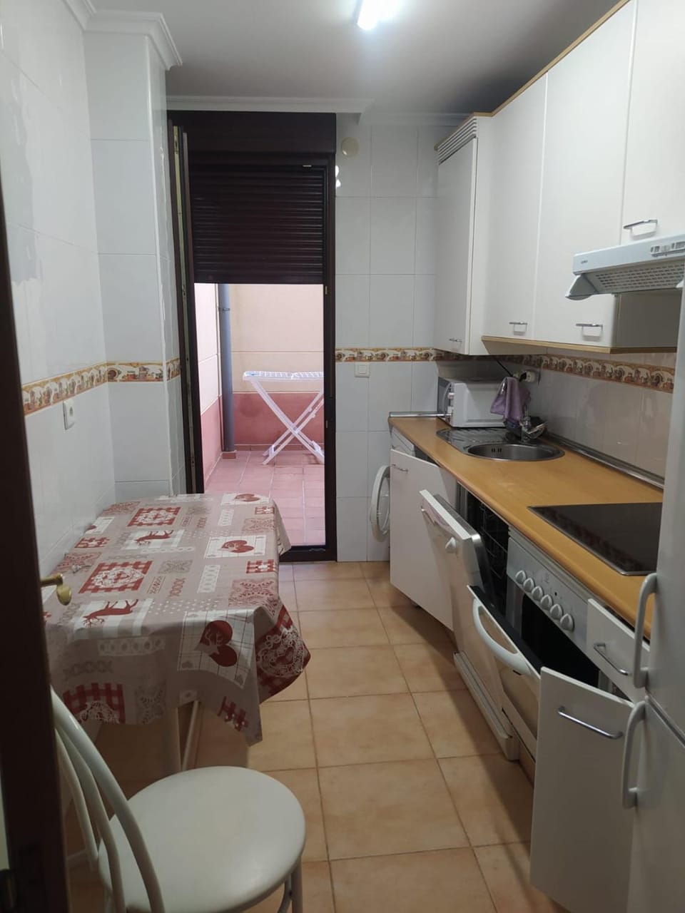 Kitchen or kitchenette, minibar, pet friendly, stove
