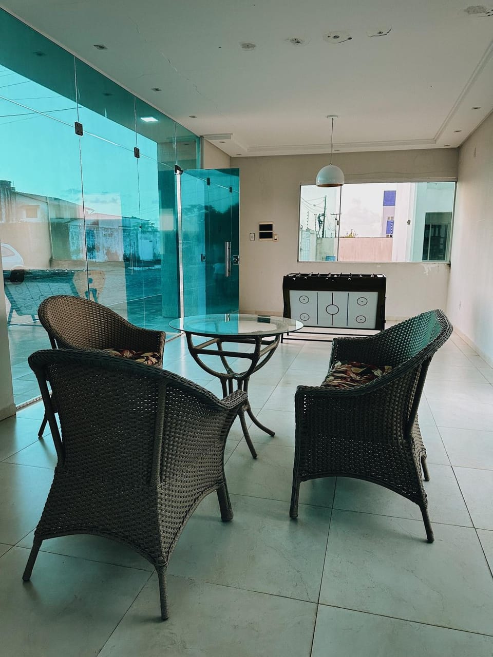 Game Room, Seating area