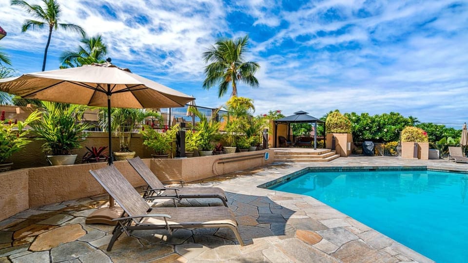 Kona Pacific C520. House in Holualoa
