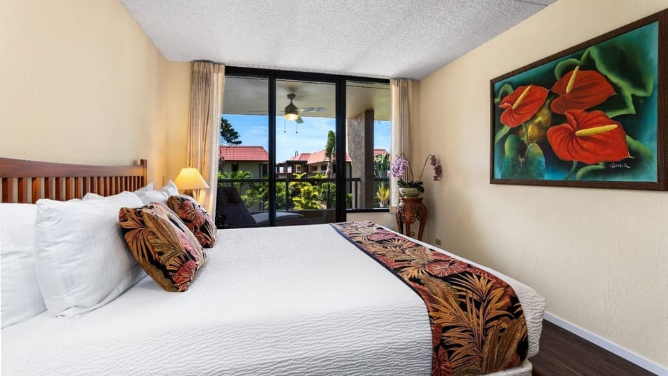 Kona Pacific C520. House in Holualoa