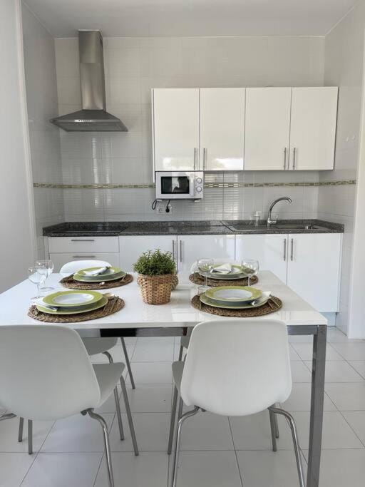CASA MESANA Nuevo cama King size en playa con AIRE ACONDICIONADO Apartment in Isla de Lanzarote