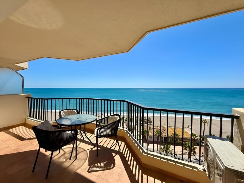 View (from property/room), Balcony/Terrace, Sea view
