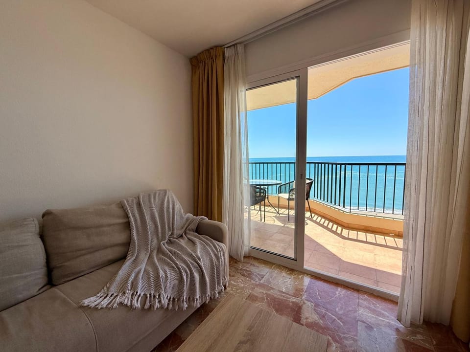 Living room, Sea view