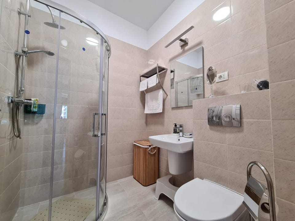 Ray of Sunshine Apartment in Constanta