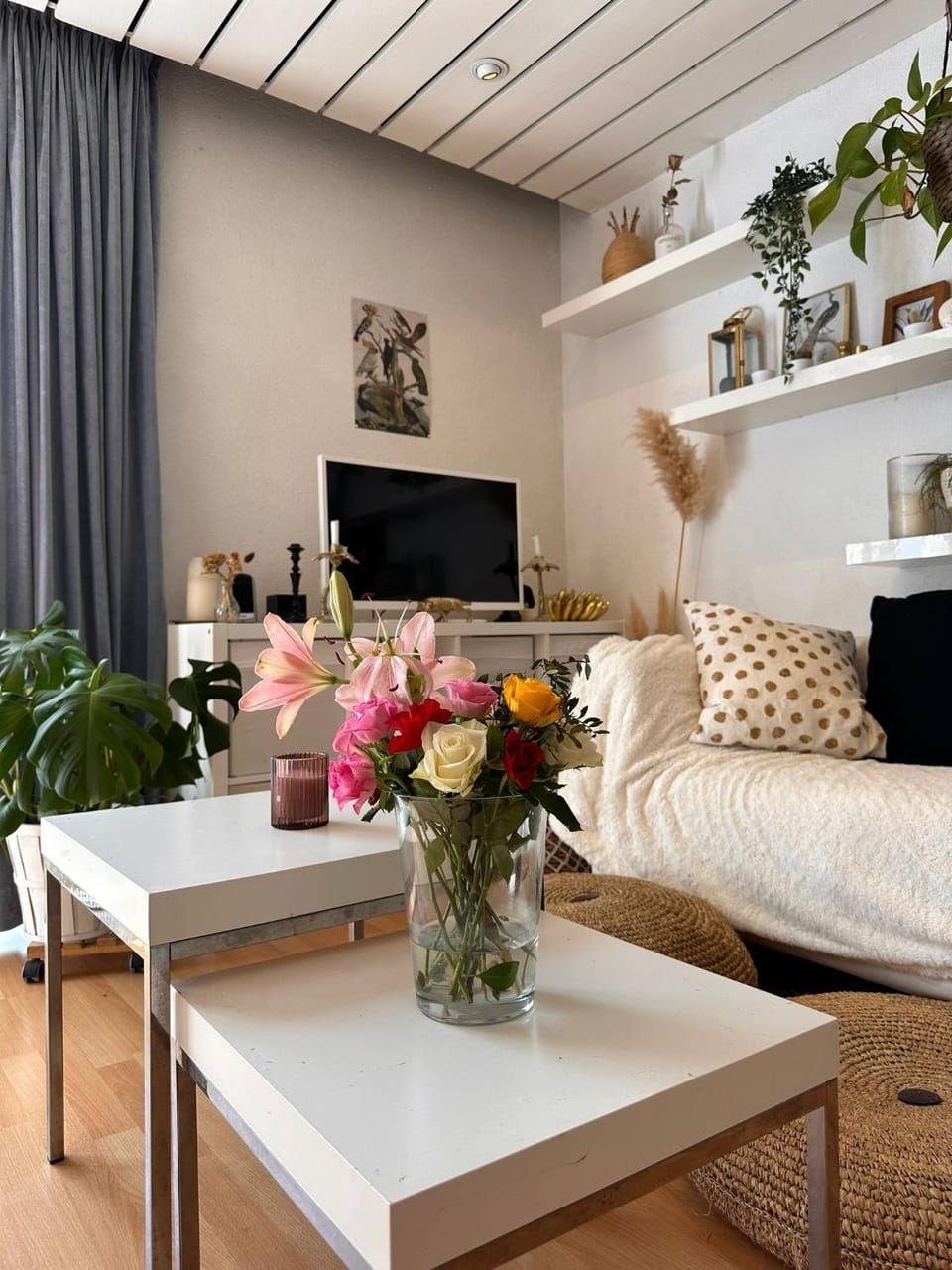 TV and multimedia, Seating area
