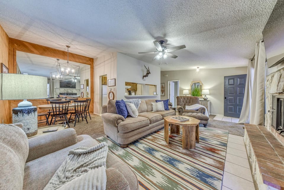 1 Mi to Ski Slopes: Alto Escape w/ Game Room! House in Alto