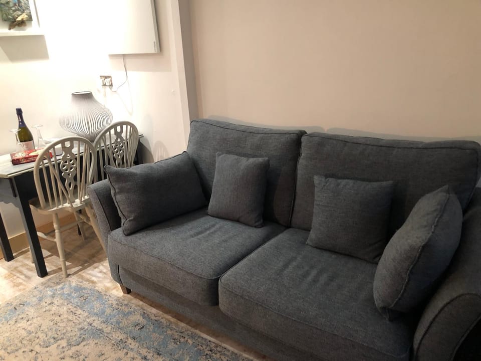 Ty Cwtch House in Smithfield Street