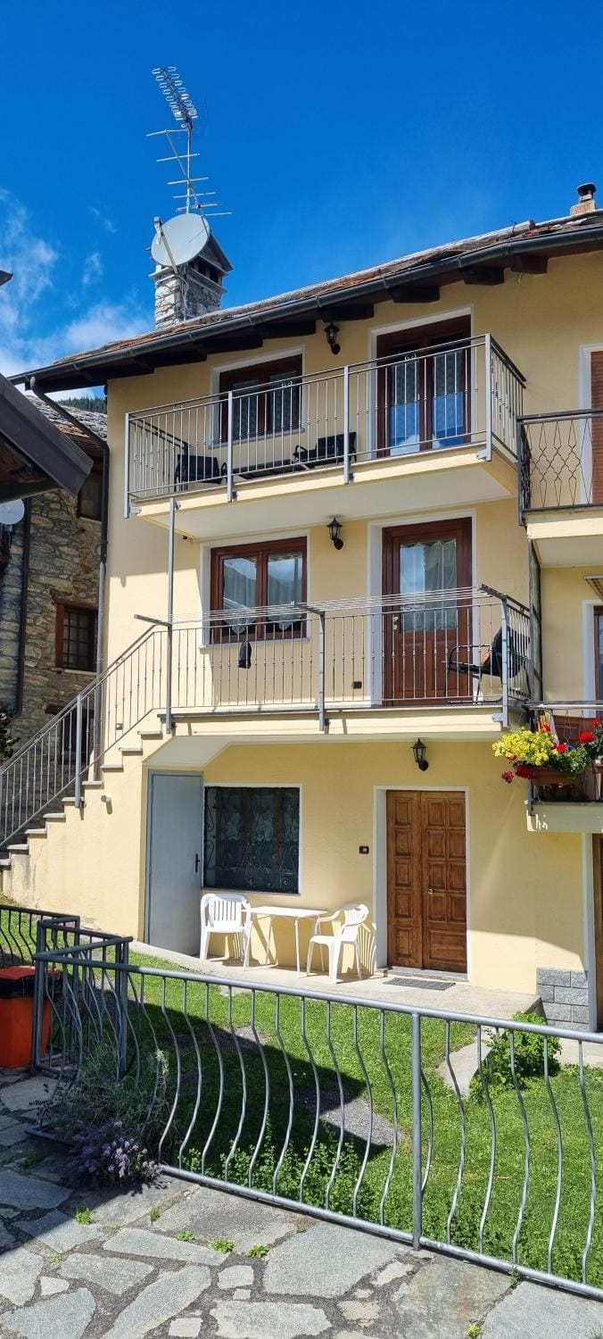 Il Paradiso CIR 0003 House in Aosta Valley, Italy