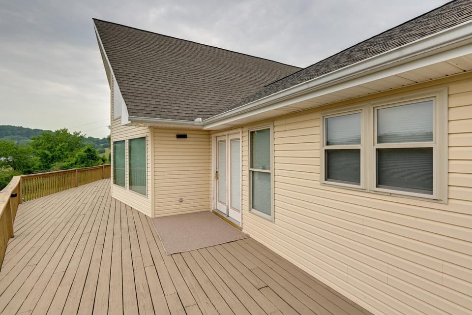 Gordonsville Retreat: Deck w/ Spectacular Views! House in Tennessee