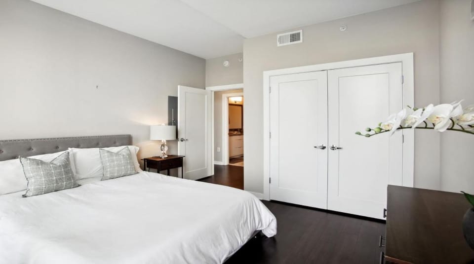 Piedmont Park 3 bdrm with city views Apartment in Atlanta
