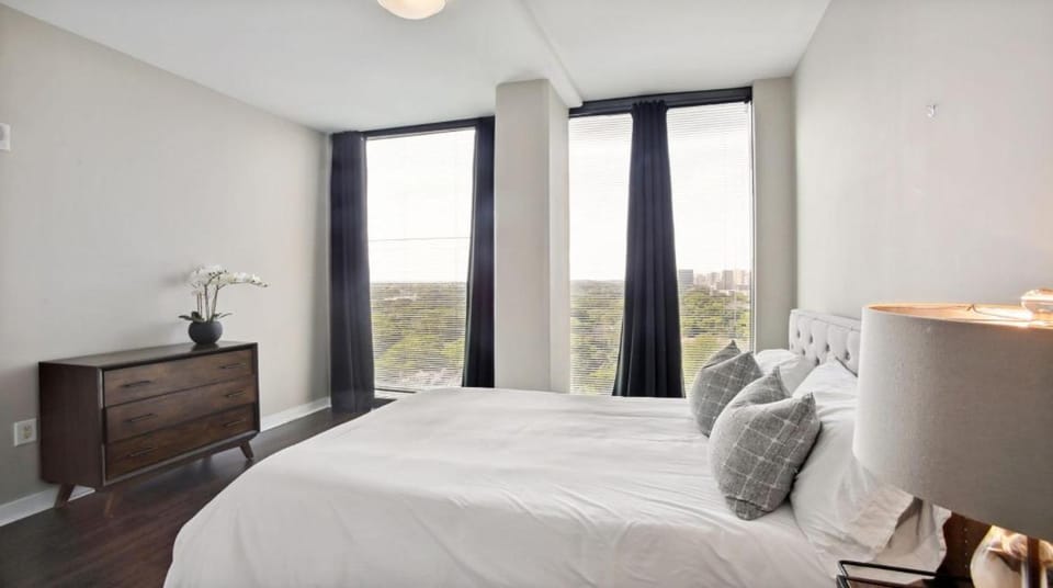 Piedmont Park 3 bdrm with city views Apartment in Atlanta