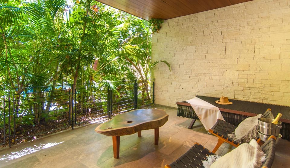 Day, Balcony/Terrace, Living room, Garden view