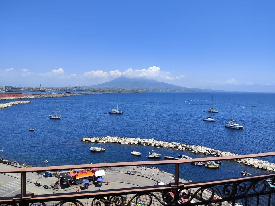 Natural landscape, Balcony/Terrace, Sea view