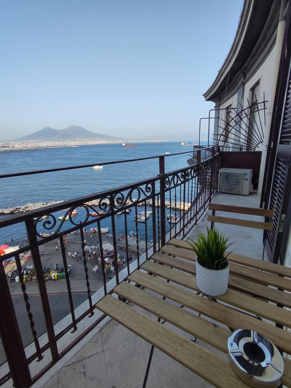 Natural landscape, Balcony/Terrace, Sea view