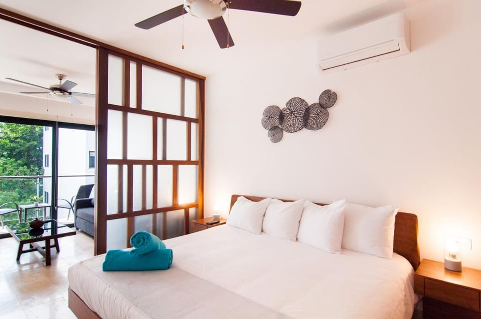 Bed, Bedroom, fireplace, air conditioner