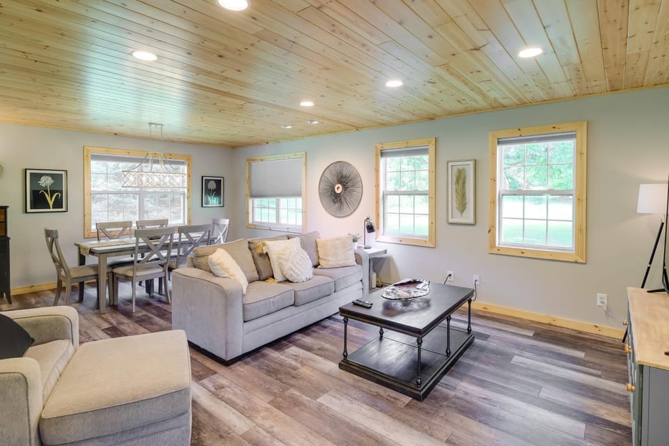 Fire Pit + Hot Tub: Family Cabin in Seiverville! Cabin in Sevier County