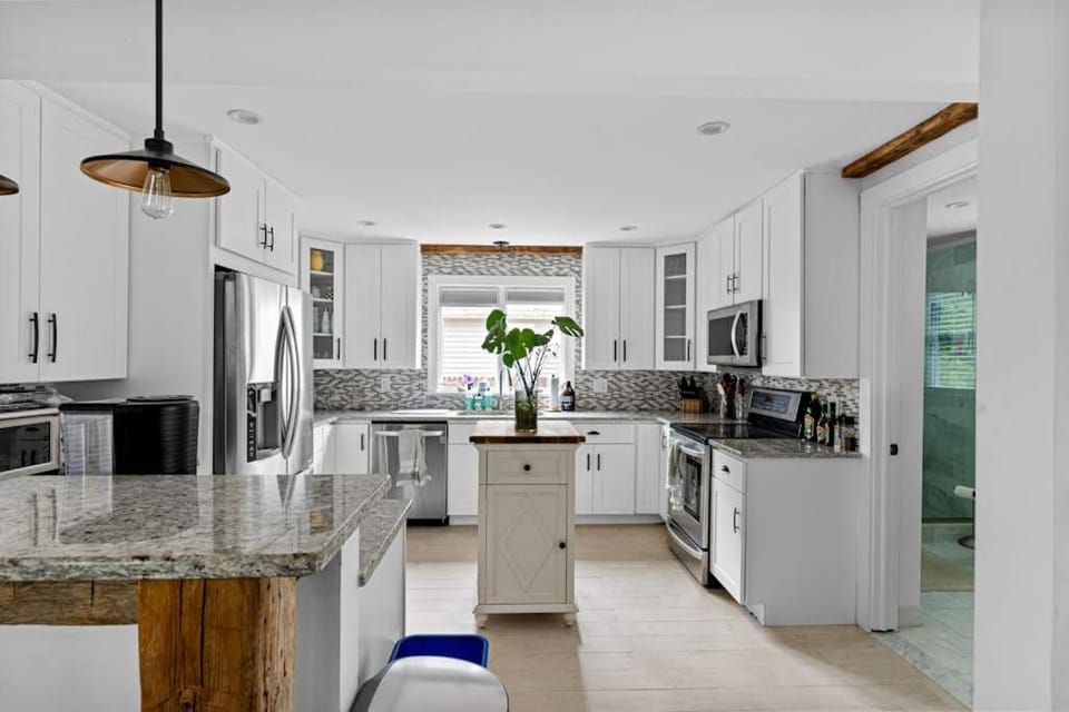 Cozy Greenport Cottage House in Greenport