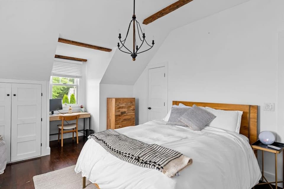Cozy Greenport Cottage House in Greenport