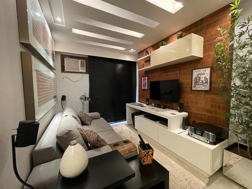 SCR-Centro -Niterói com Varanda e Garagem Apartment in Niterói