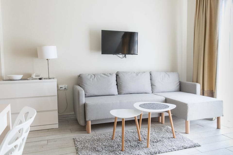 TV and multimedia, Seating area