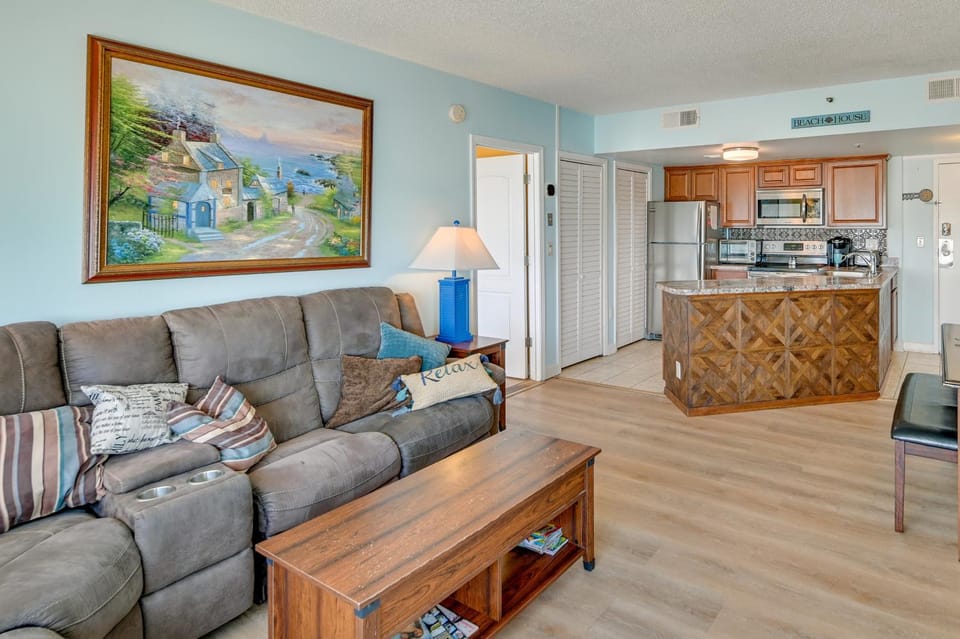 Pool Access: Oceanfront Myrtle Beach Getaway! House in Myrtle Beach