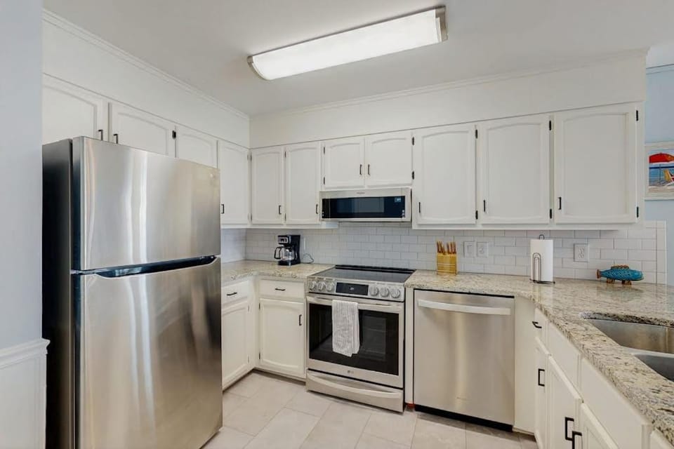 Emerald Pointe 1-C Apartment in North Myrtle Beach