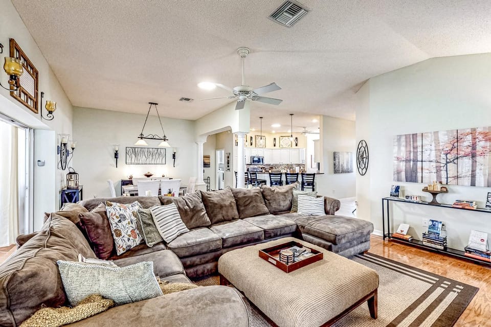 1 Mi to Lake Sumter! Family Retreat w/ Large Patio House in The Villages