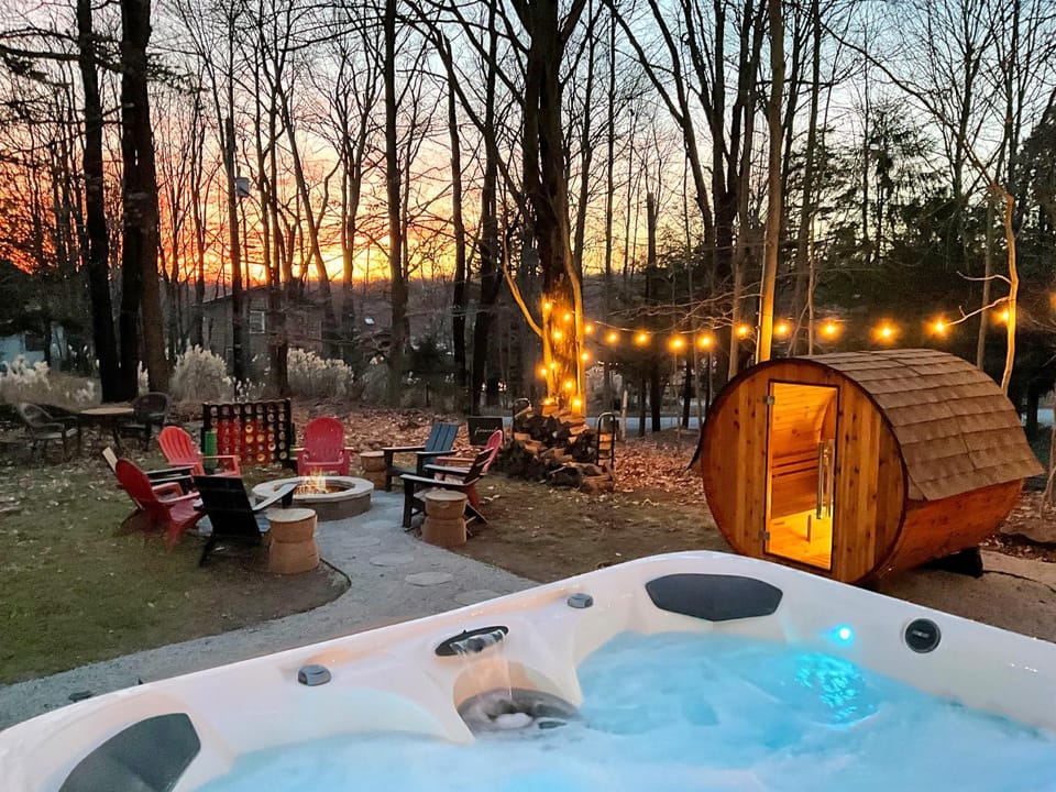 Natural landscape, Hot Tub, Sauna, Sunset