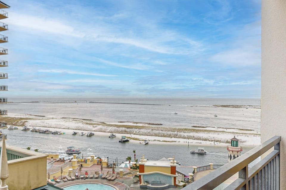 Emerald Grande W621 Apartment in Okaloosa Island