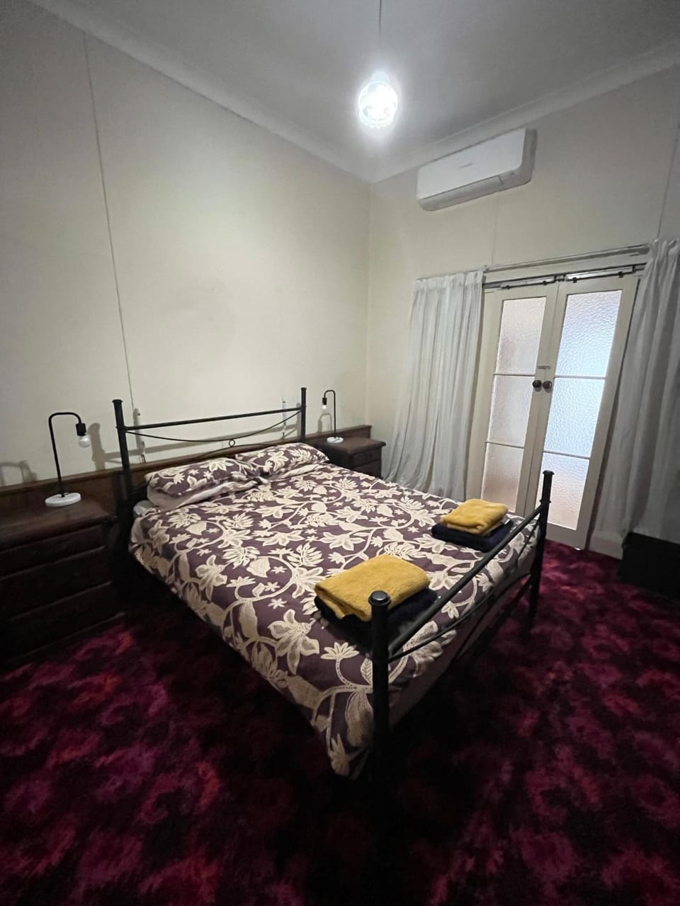 Stay @ Ray's Bed and Breakfast in West Wyalong