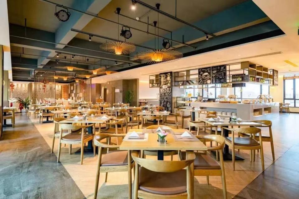 Restaurant/places to eat, Restaurant/places to eat