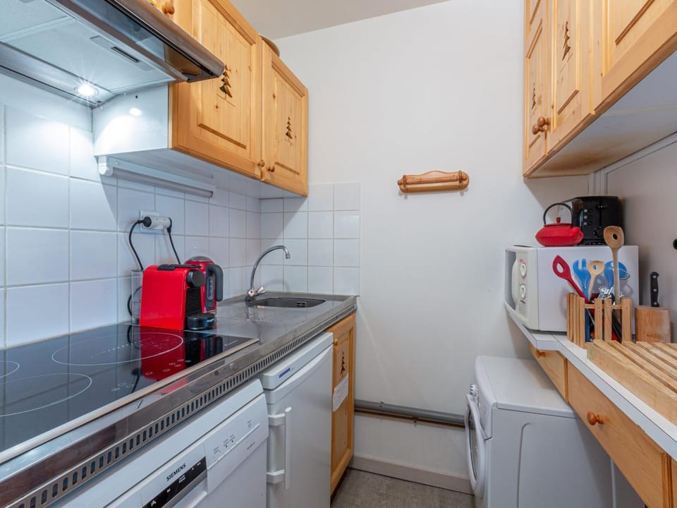Studio confortable 3 pers, proche pistes Val d'Isère - FR-1-519-36 Apartment in Val dIsere