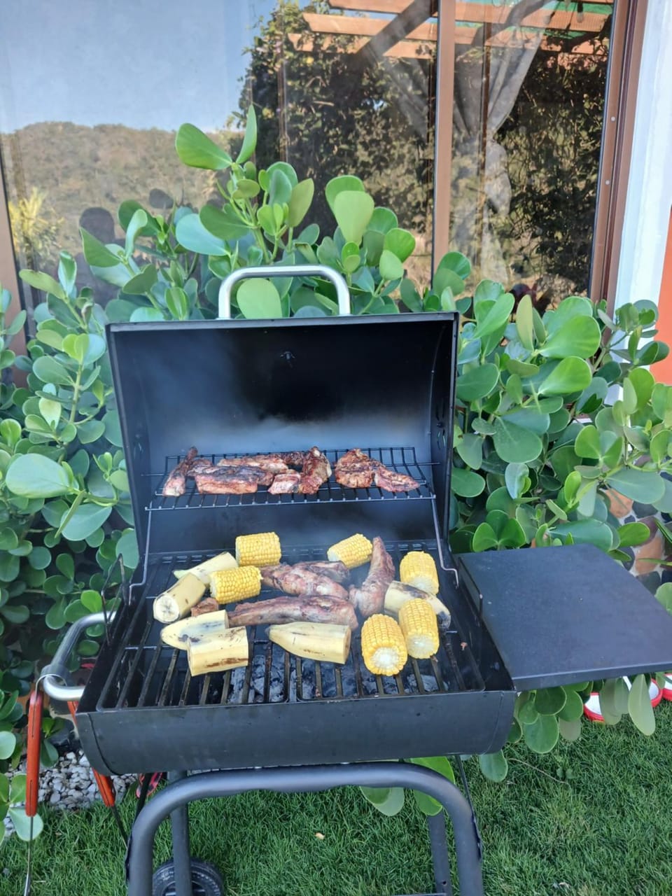 BBQ facilities, Food and drinks, Food