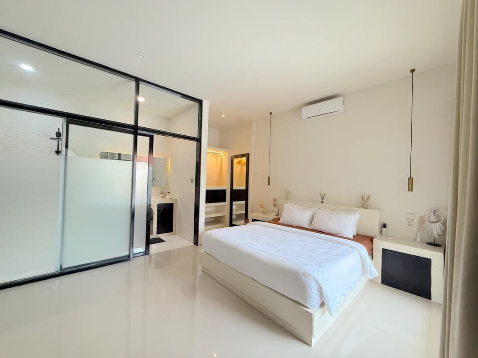 Spacious modern 2 BR villa private pool in Canggu Villa in North Kuta