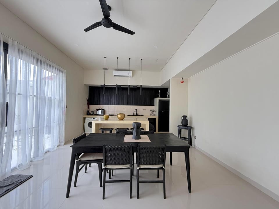 Spacious modern 2 BR villa private pool in Canggu Villa in North Kuta