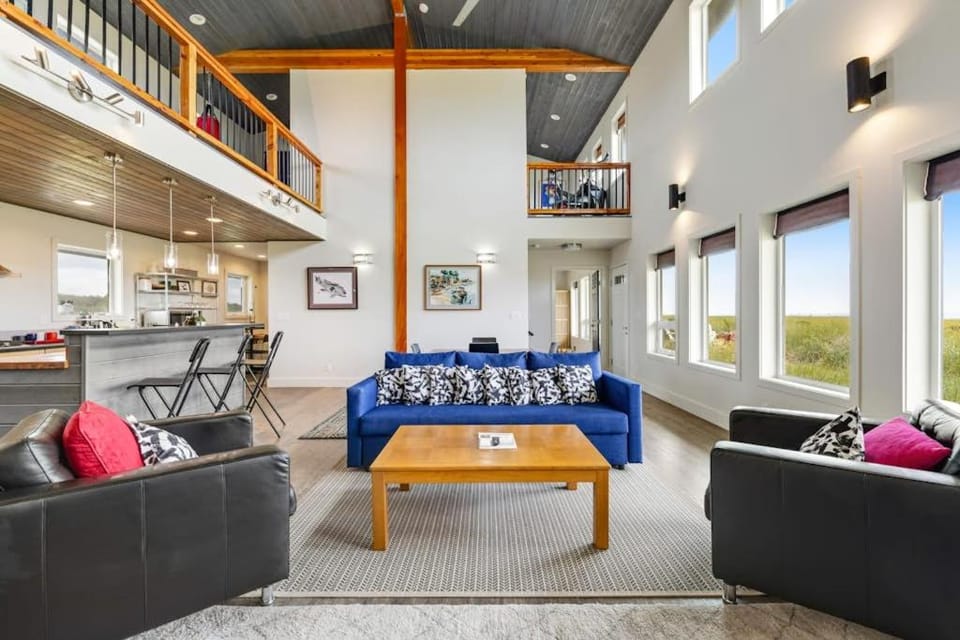 Blue Ocean Lodge House in Grayland