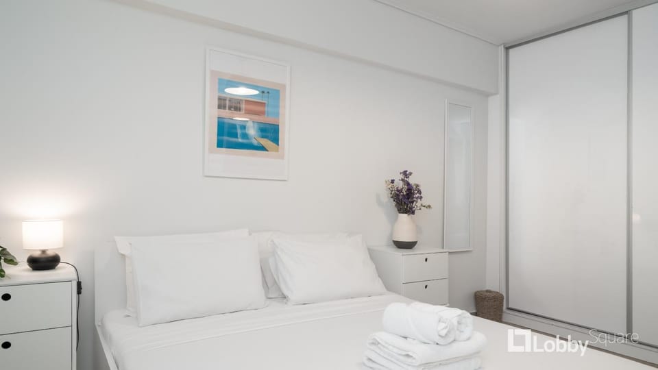 Bed, Photo of the whole room, Bedroom, towels, wardrobe