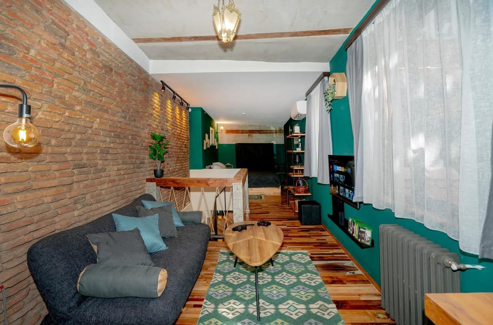 TV and multimedia, Living room, Seating area