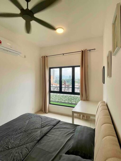 Bed, Photo of the whole room, Bedroom, air conditioner