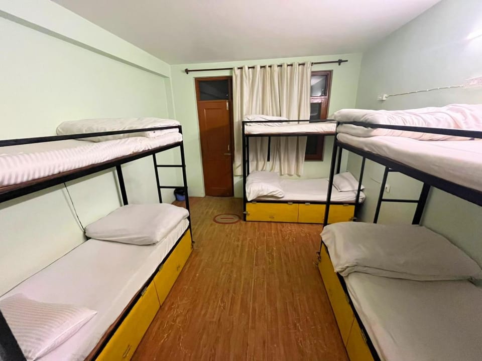 Bed, bunk bed