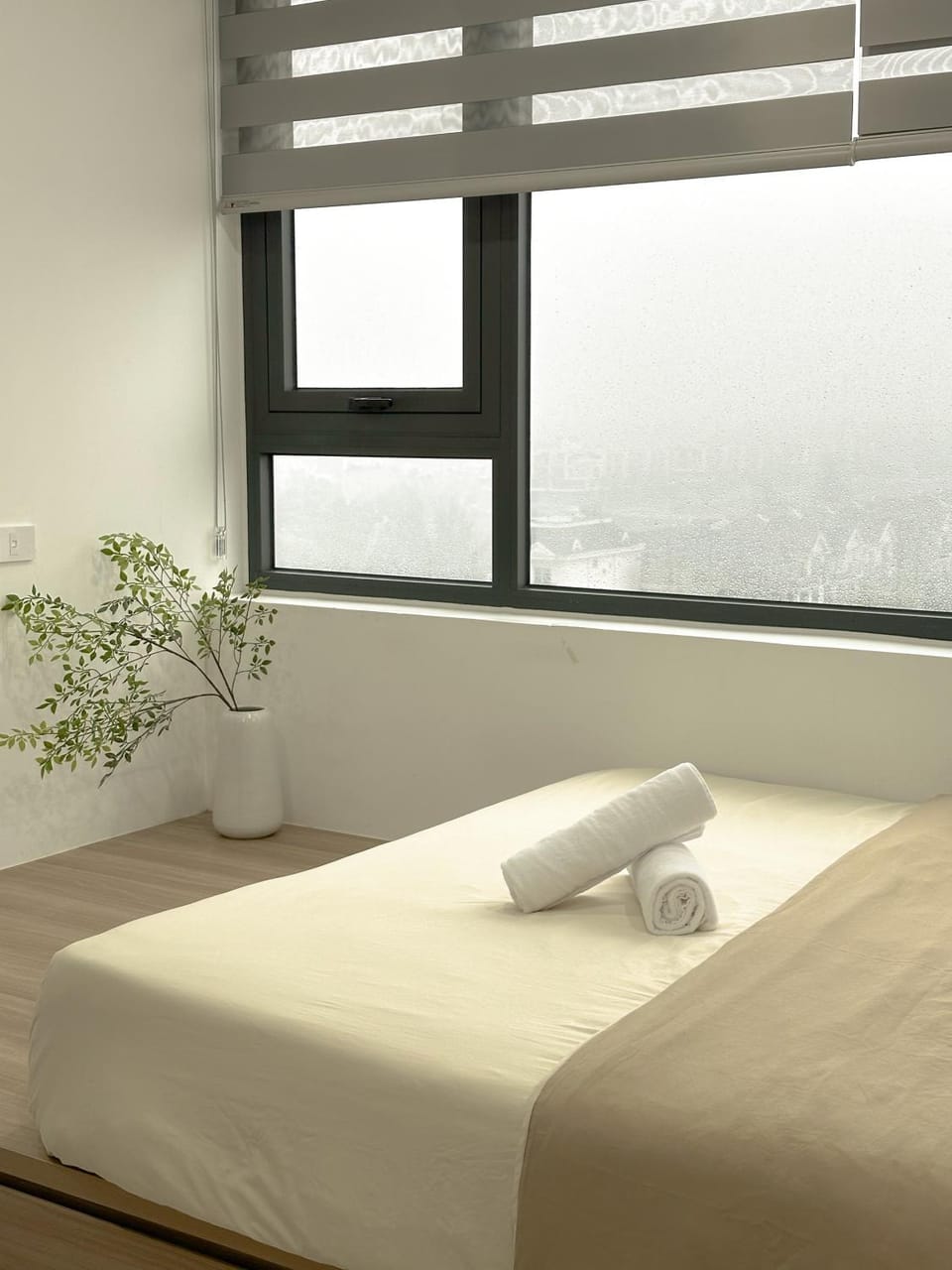 Bed, View (from property/room), Photo of the whole room, Bedroom, towels