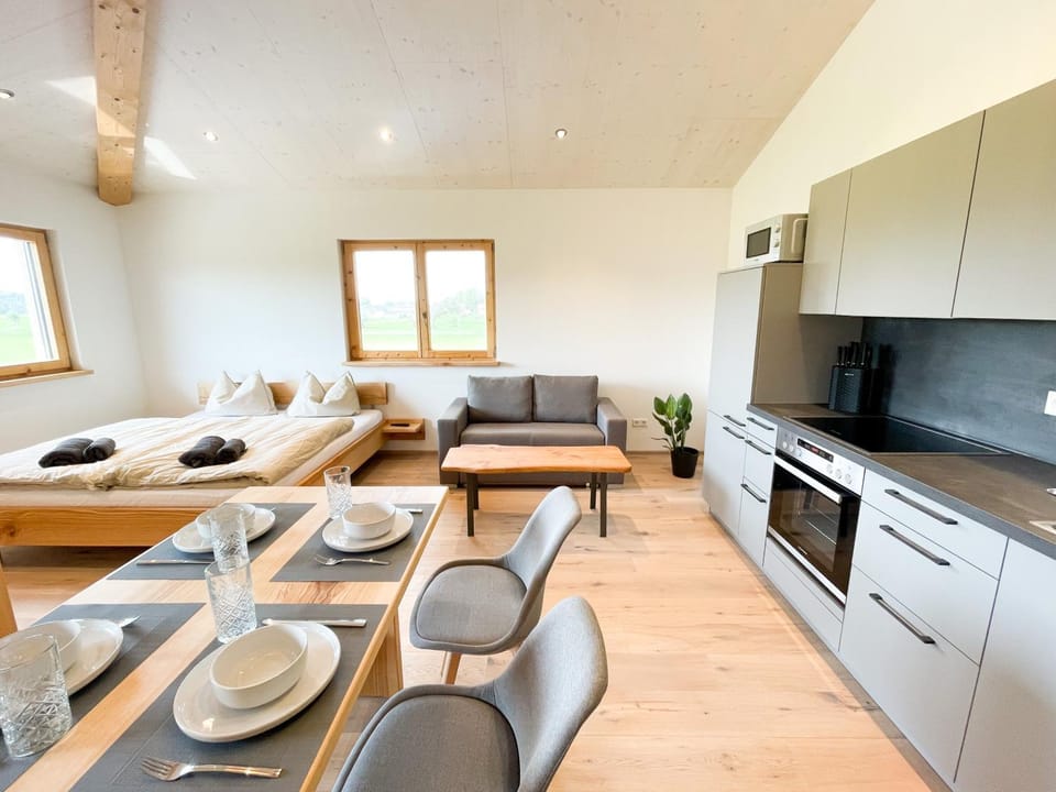 Living room, Seating area, Dining area