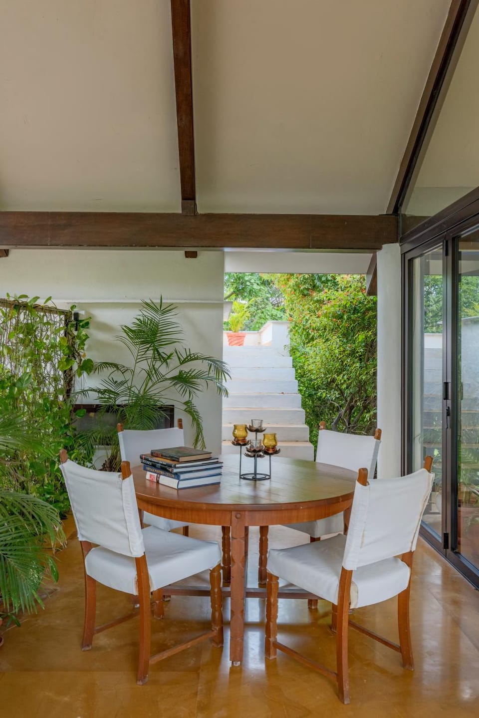 Day, Garden, Living room, Seating area, Garden view
